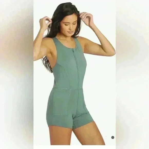 Free People x fp movement Show Me Something Shortse LARGE - Picture 2 of 8